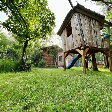 Haeuschen In Den Erlen *