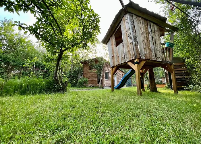 Haeuschen In Den Erlen *