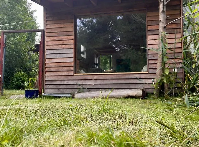 Haeuschen In Den Erlen *