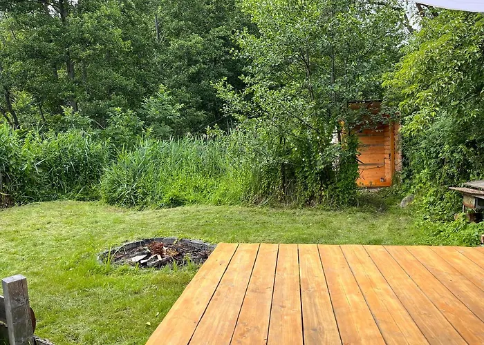 Haeuschen In Den Erlen